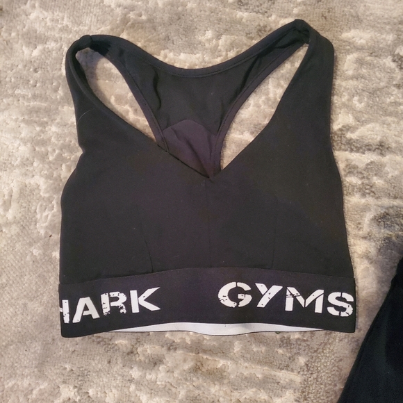 Gym Shark Set - Picture 7 of 7